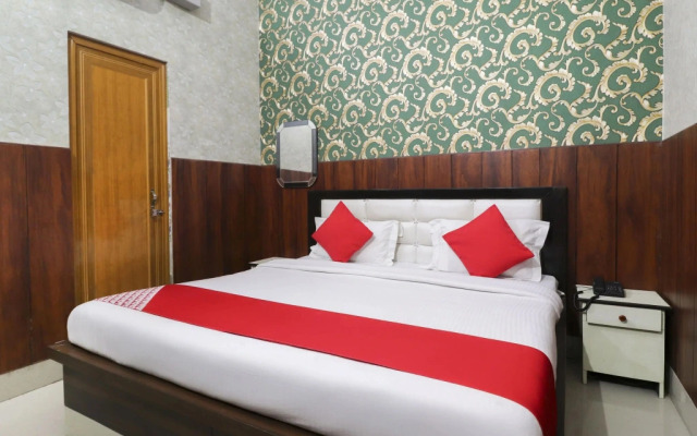 Hotel Moon Light by OYO Rooms