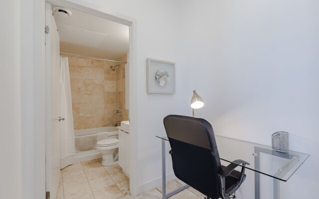 Noel Suites - York and Harbour St.