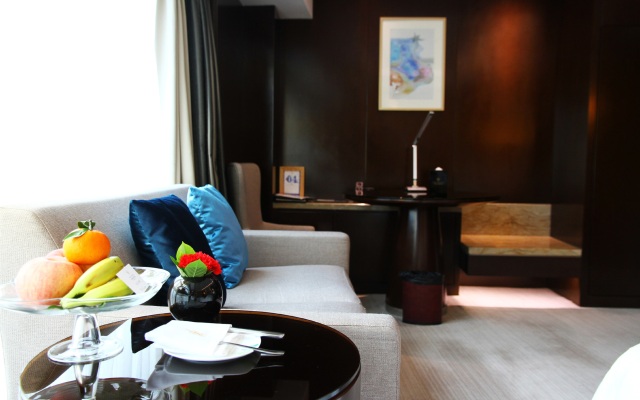 Pavilion Century Tower Hotel