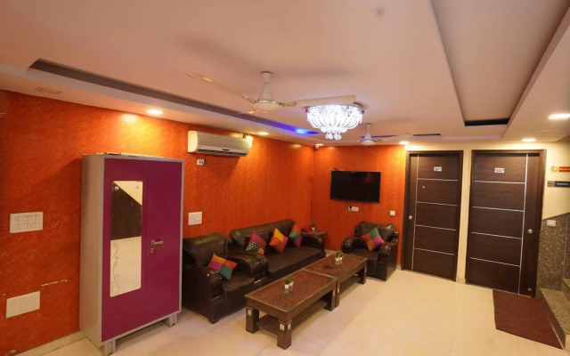 OYO 91616 Hotel Tourist Plaza