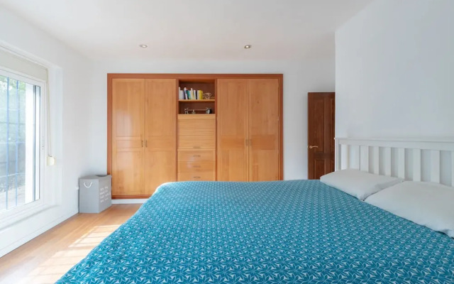 Axarqu a in Malaga With 2 Bedrooms and 1 Bathrooms
