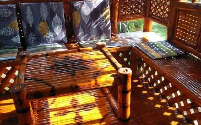 Titanic's Nipa Huts by Hiverooms
