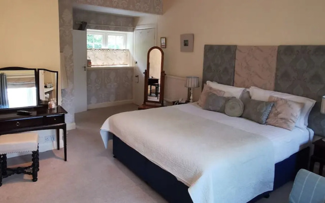The Edgemoor Hotel