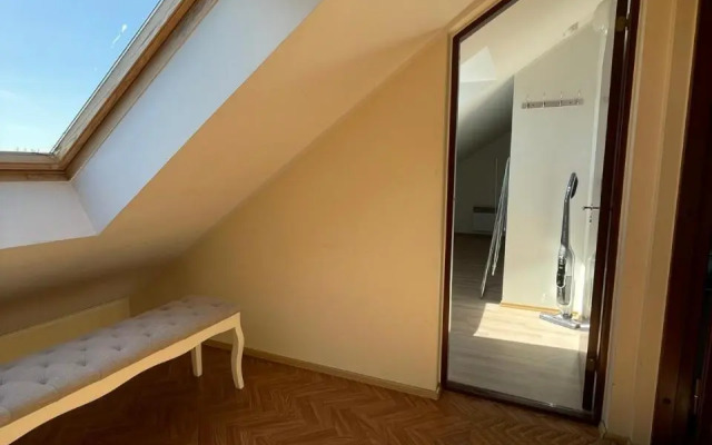 Raunex Apartment