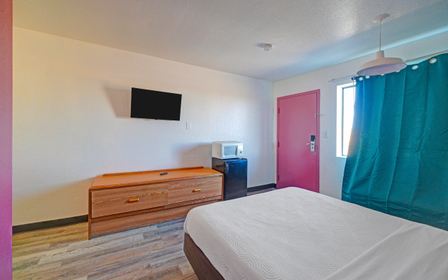 Motel 10