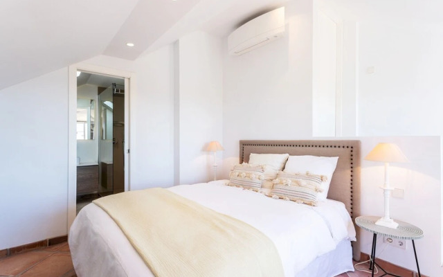 Exclusive Apartment, 200m2, Near Puerto Banus, Señorío de Marbella