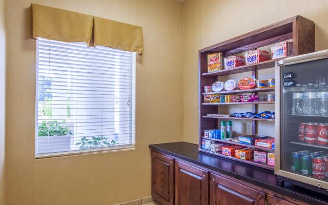 Holiday Inn Express Hotel & Suites Clarksville by IHG