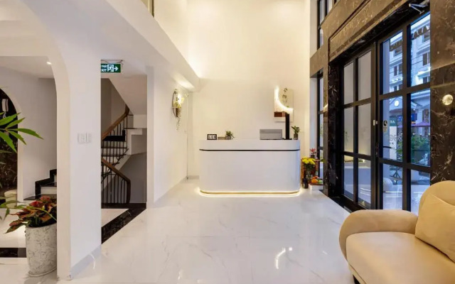 The Royal Hotel  Apartment - Phu My Hung