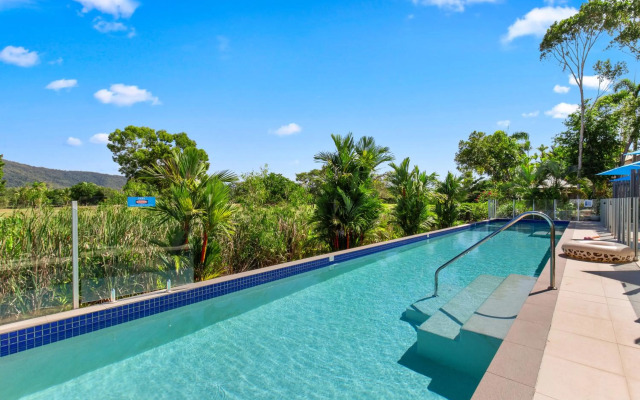 Pool Port Douglas