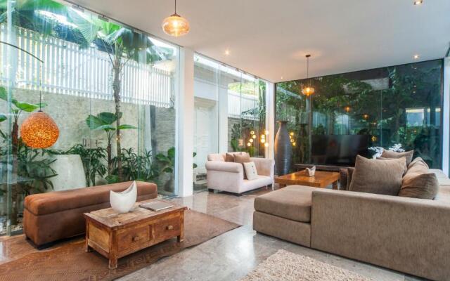 Bathhouse Executive Residence