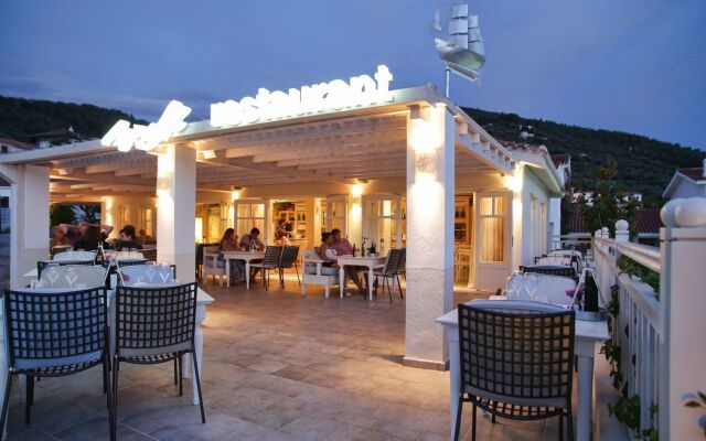 Skopelos Village Hotel