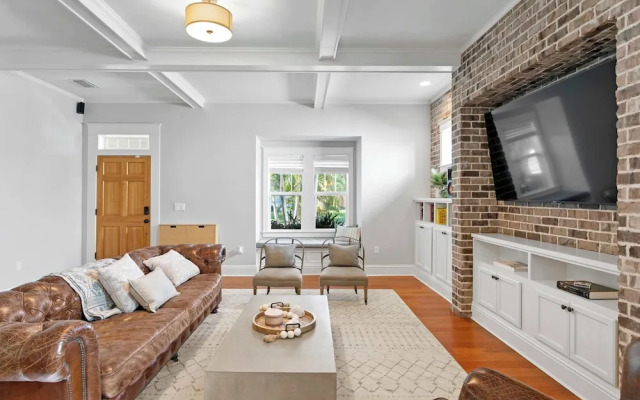 Sunset Bungalow With Hot Tub - 6ppl