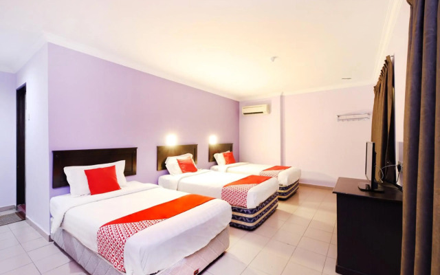 Super OYO 473 Comfort Hotel 2
