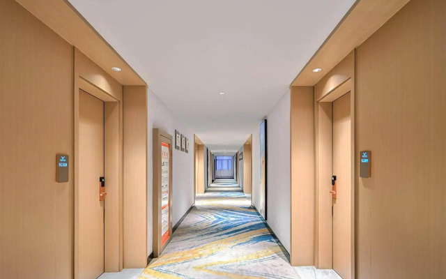 Vienna Classic Hotel (Anqing Yixiu District University Town)