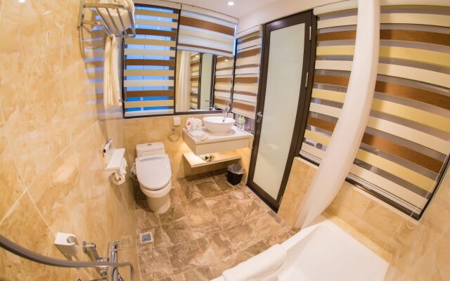 Momizi Business Hotel