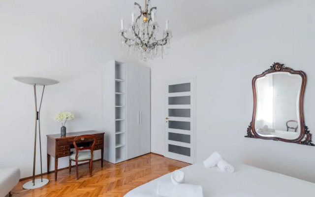 JOIVY Charming 2BR flat near the Duomo