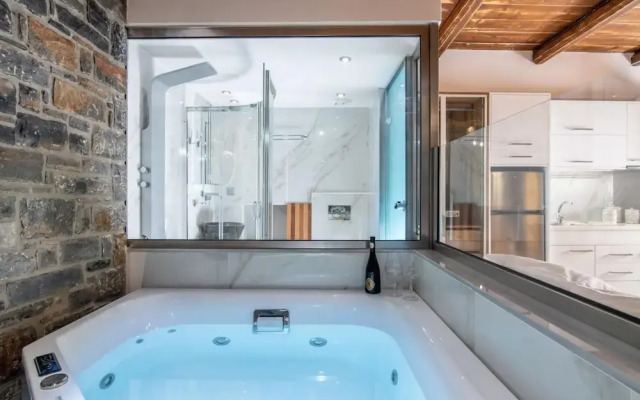 Elena Junior Deluxe Suite by Estia