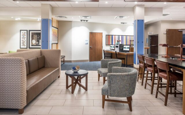 Holiday Inn Express & Suites St. Louis - Chesterfield by IHG