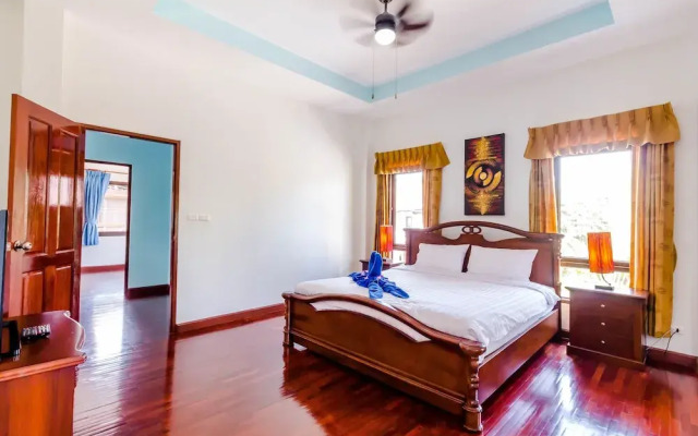 3 Bedrooms Pool Villa Walk to Patong