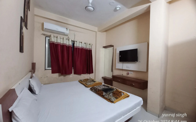 Natraj by OYO Rooms