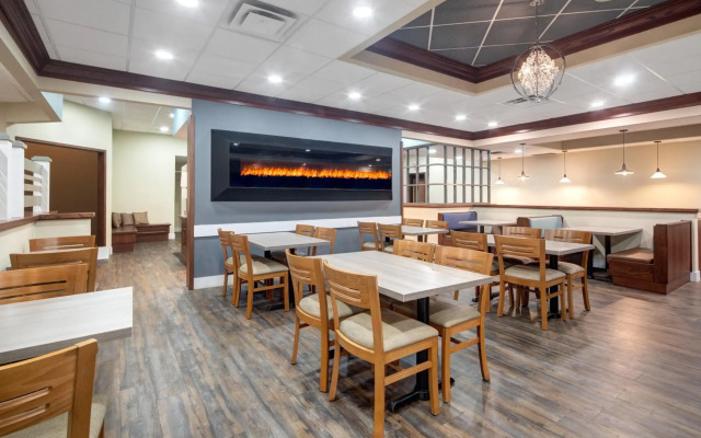 Travelodge by Wyndham Sudbury