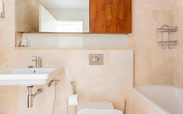 Central London - 2 Beds - Sleeps 4 - Lift
