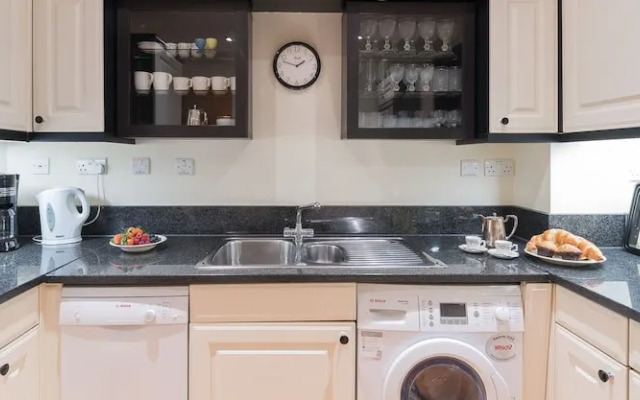 A Place Like Home - Elegant Apartment near Green Park