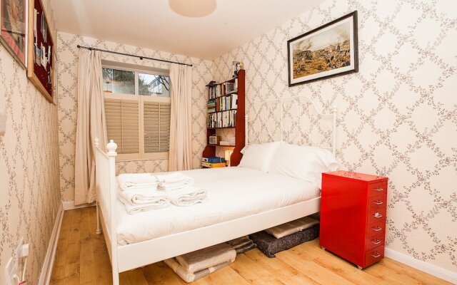 Gorgeous Spacious 3 Bed Apartment in Clapham