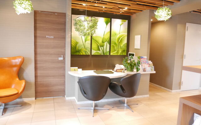 Breath Hotel