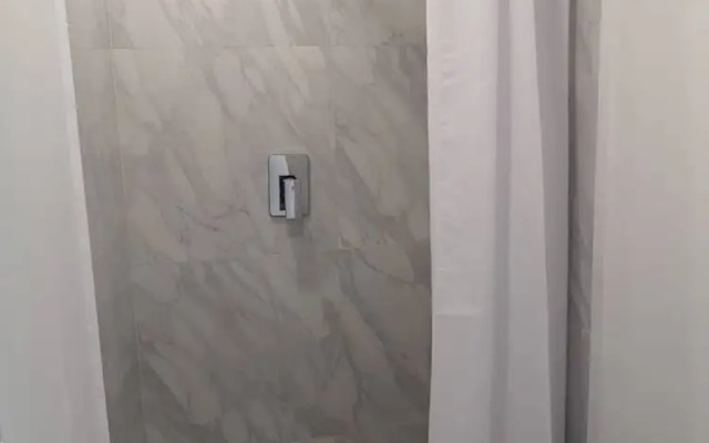 Room-private Room With Tv Polanco