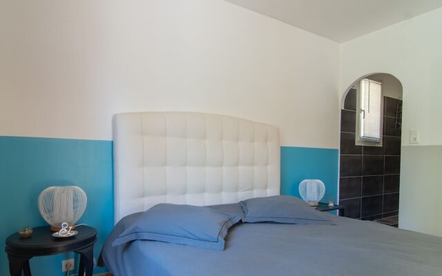 Secluded Villa in Lorgues With Private Pool