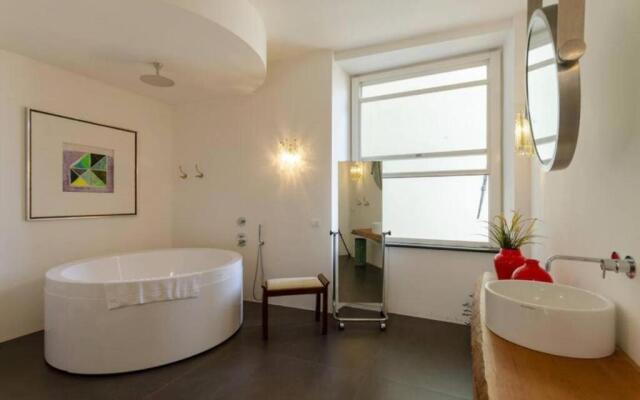 JOIVY Exclusive Flat For 6 Near Cathedral Of Genoa