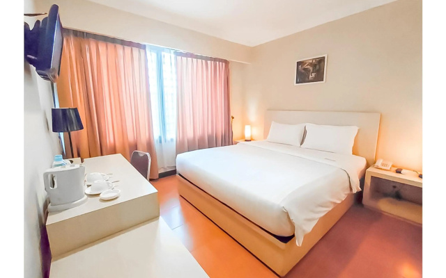 Kawana Hotel – Guest Rooms – Padang