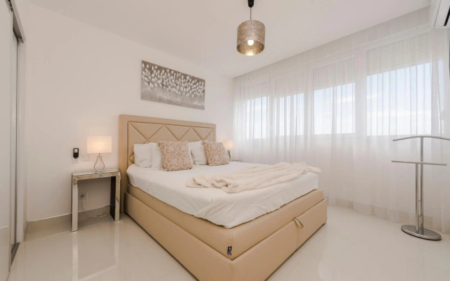 Urban Luxury Apartment