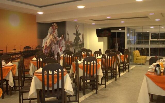 Plaza Real Hotel