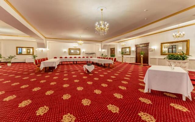 Hotel Imparatul Romanilor