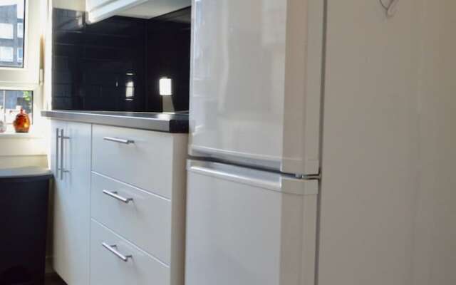 Bright 2 Bedroom Apartment in the Heart of Edinburgh