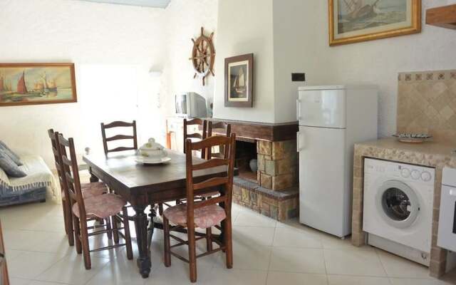 LAURA VILLA - FACING THE SEA - FAVONE Chalet 5