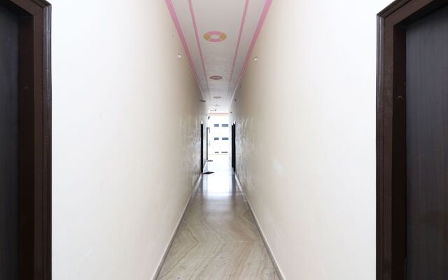 OYO 14161 Hotel ASDR