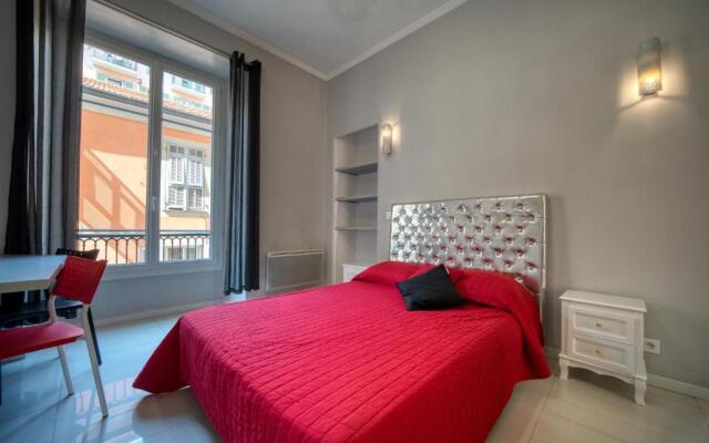 Lusso 5 beds Central Apartment
