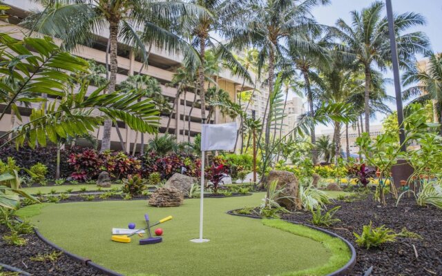 Courtyard by Marriott Waikiki Beach