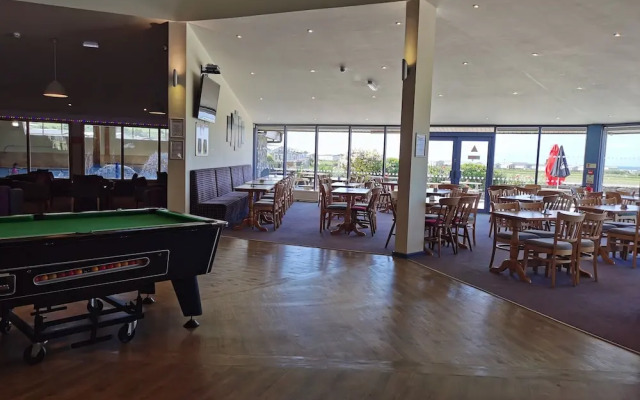 Snowdonia Sunbeach Holiday Sea and Mountain View