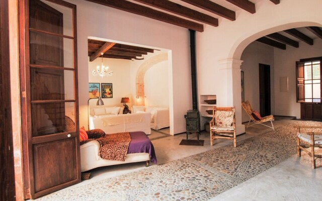 Great Romantic Village House in the Center of Felanitx and not far From the sea