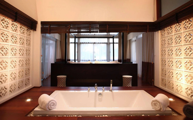 Amatapura Luxury Beachfront Resort