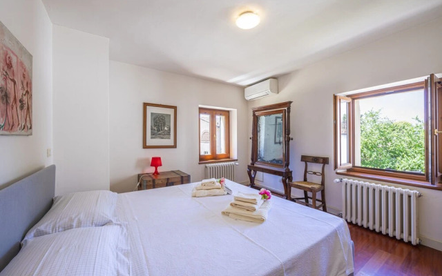 Villa Faccioli Oleandro With Shared Pool