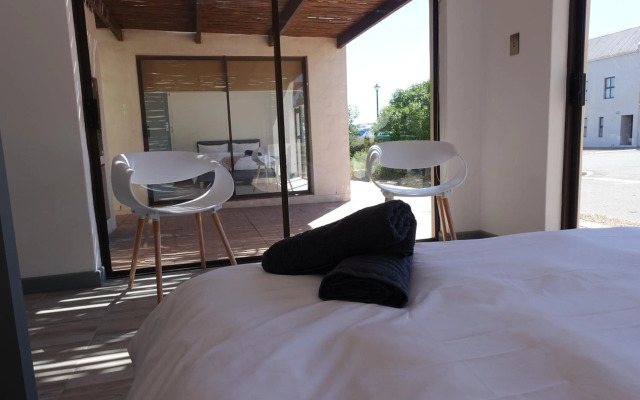 Modern secure beach house in Mykonos