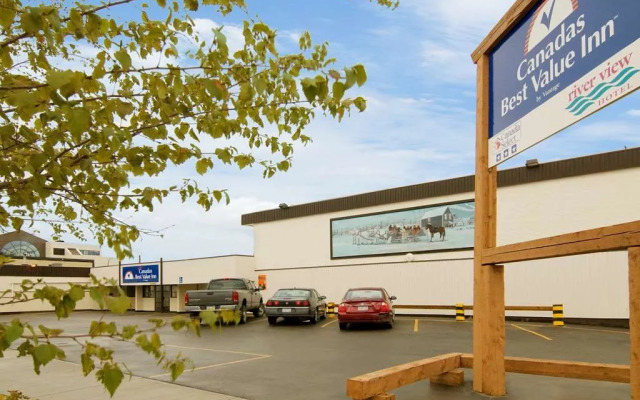 Canadas Best Value Inn River View Hotel