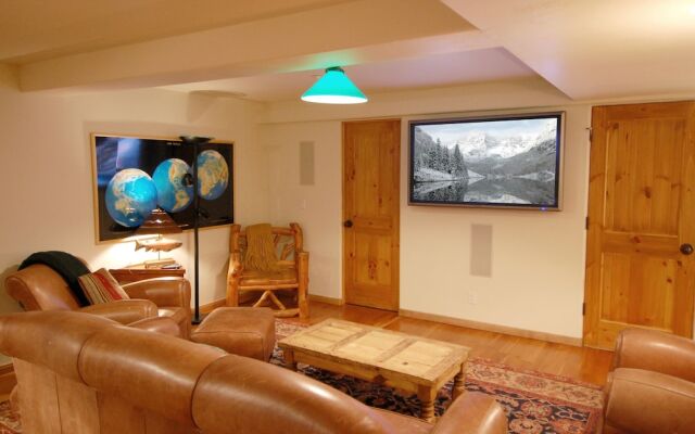Frias Homes Of Aspen