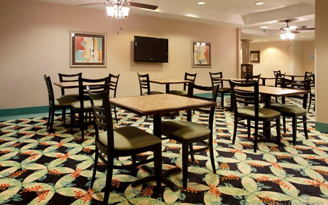 Country Inn & Suites by Radisson, Murrells Inlet, SC