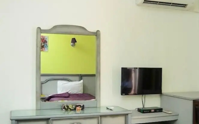 Plan B El Montazah Hotel